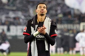 啊这！埃基蒂克上赛季33场15球8助 比预期进球值少7.55是德甲最差