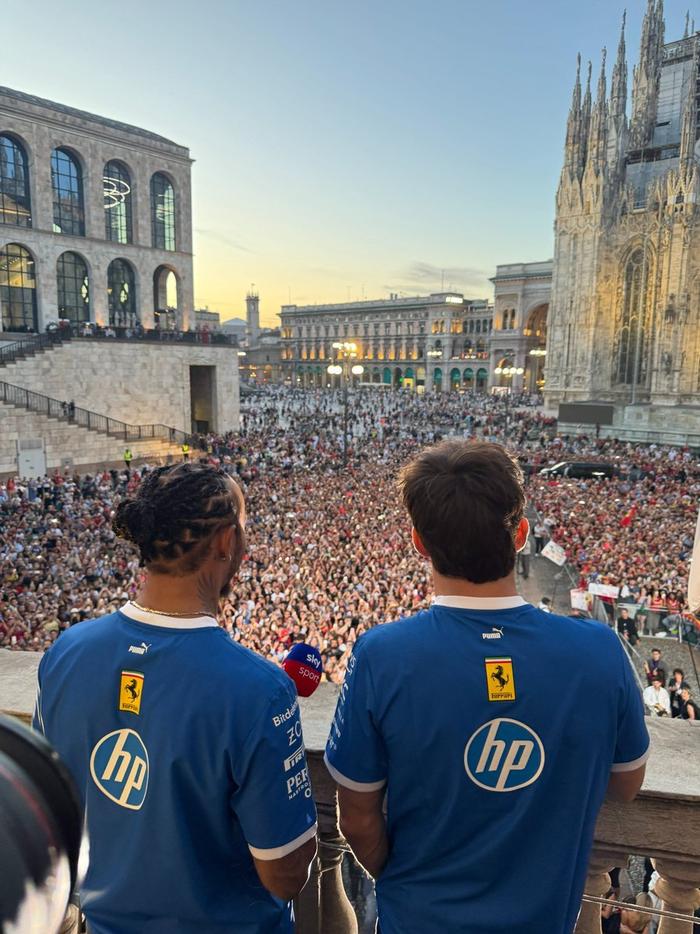 英雄联盟世界赛官网入口-汉密尔顿揭秘加盟梅赛德斯关键人物，罗斯布朗厨房会谈改变命运